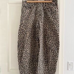 Abercrombie & Fitch Leopard Print Mid-Rise Barrel leg Jeans in Tan and Black